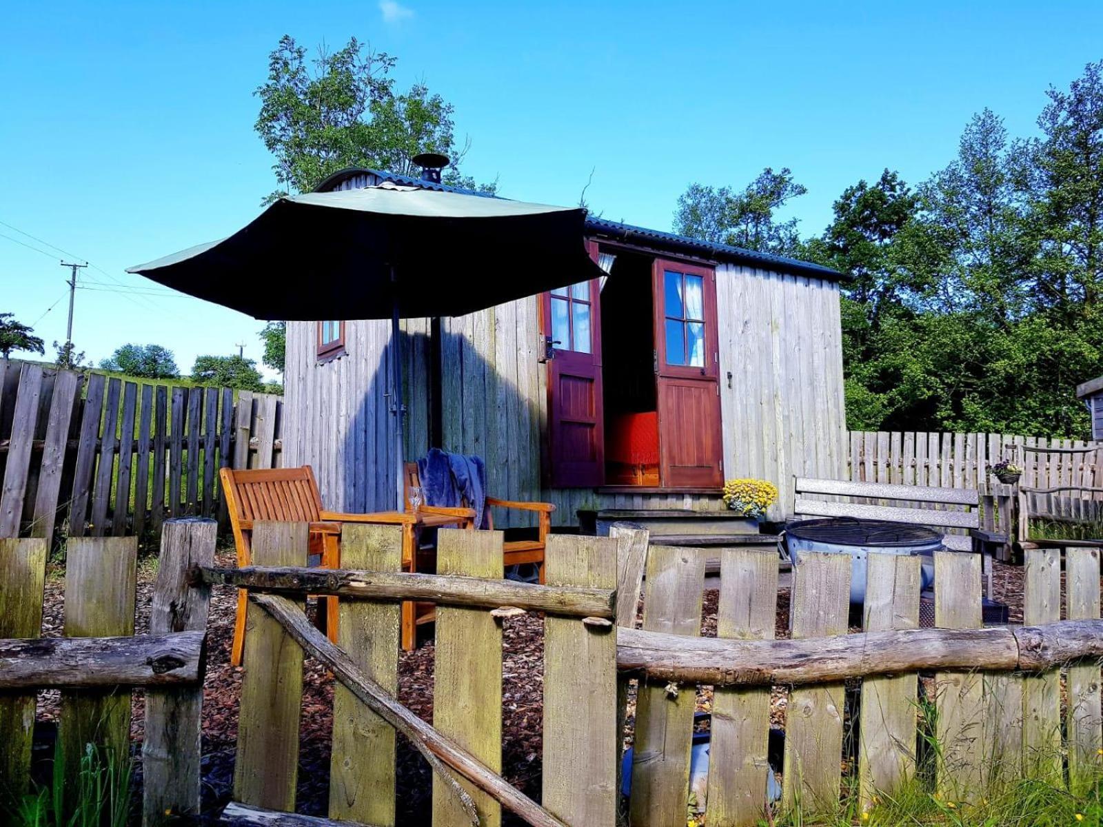Eco Accommodation Cornflower Holiday Крейвън Армс Екстериор снимка