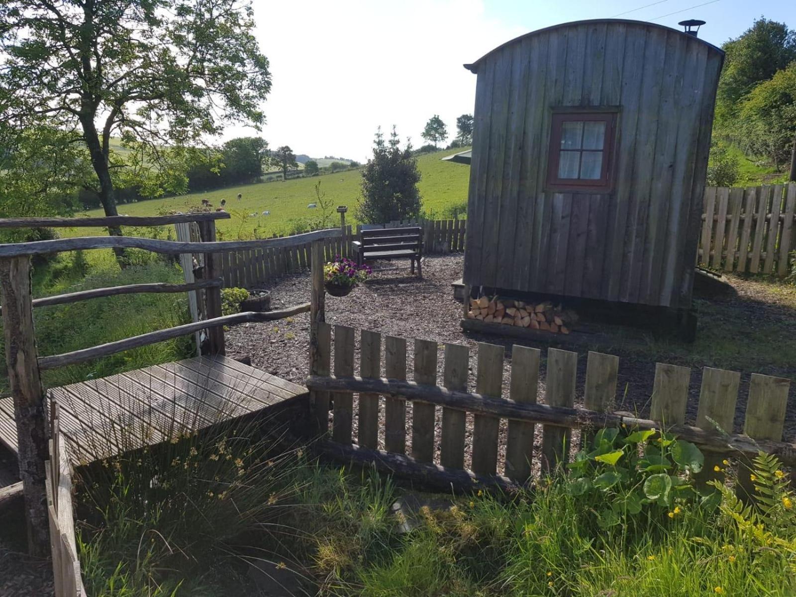 Eco Accommodation Cornflower Holiday Крейвън Армс Екстериор снимка